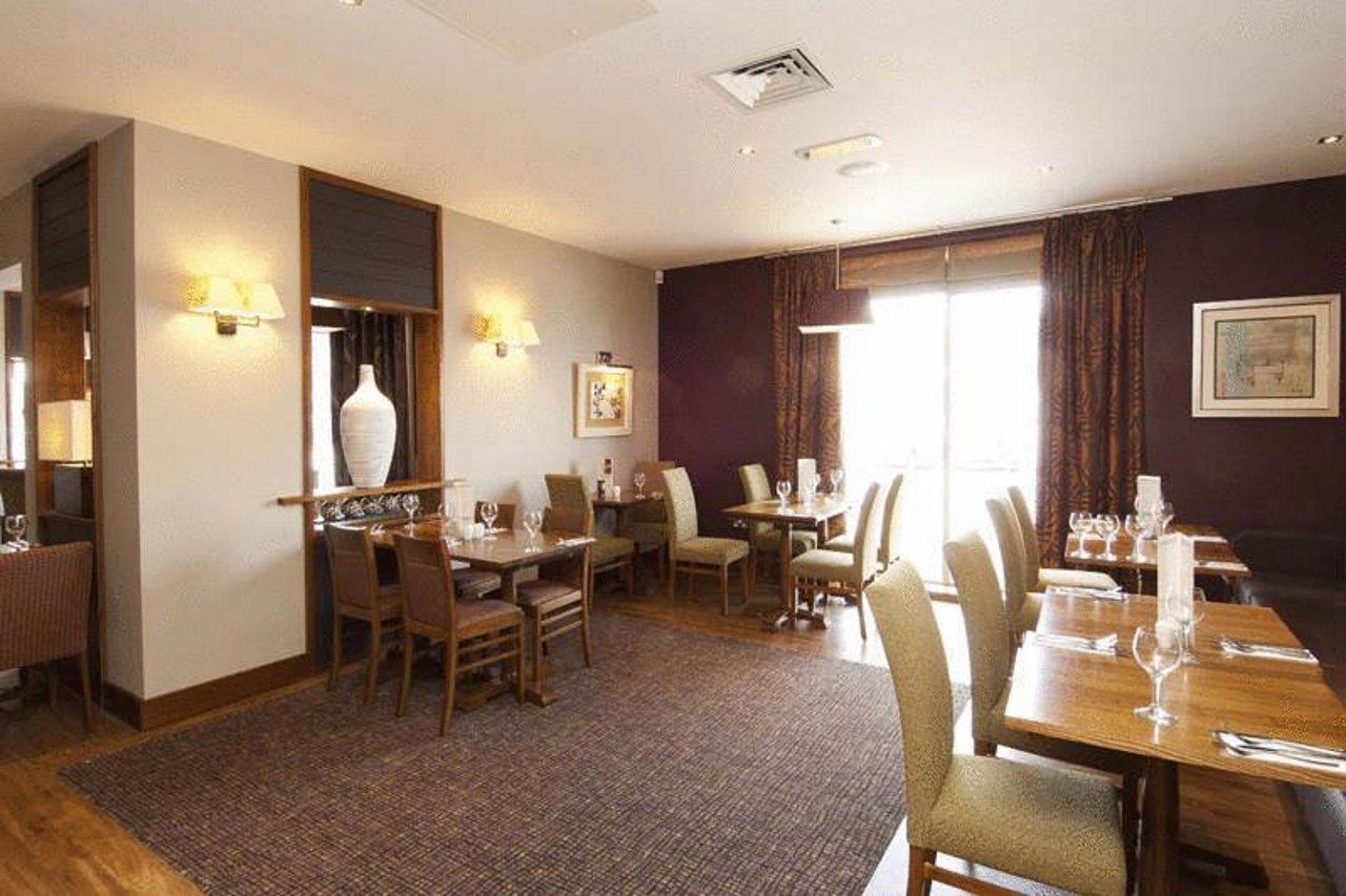 Premier Inn Exeter Central St. Davids ภายนอก รูปภาพ