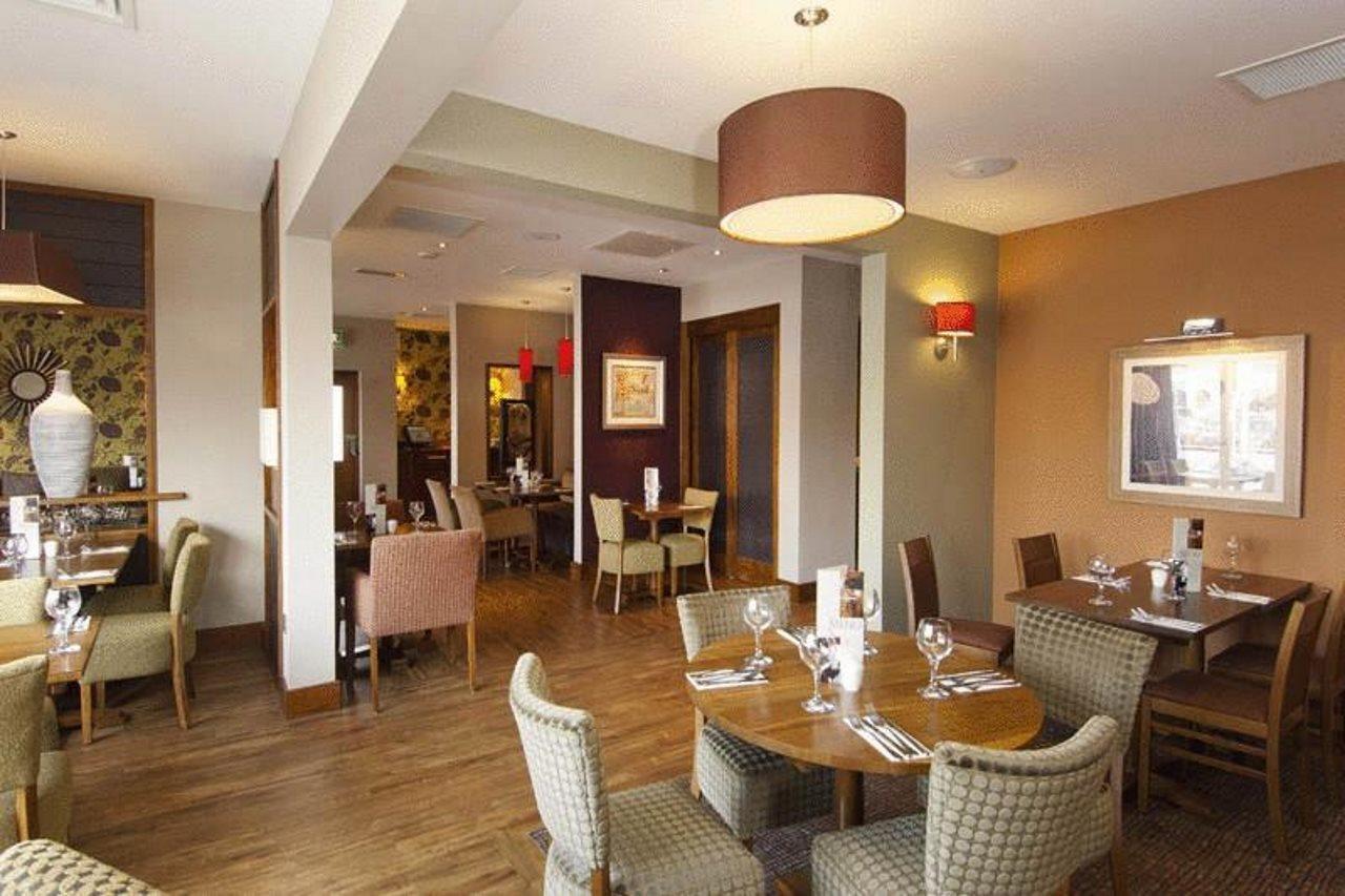 Premier Inn Exeter Central St. Davids ภายนอก รูปภาพ
