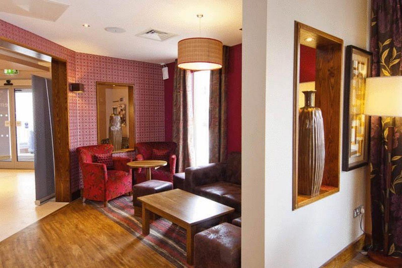 Premier Inn Exeter Central St. Davids ภายนอก รูปภาพ