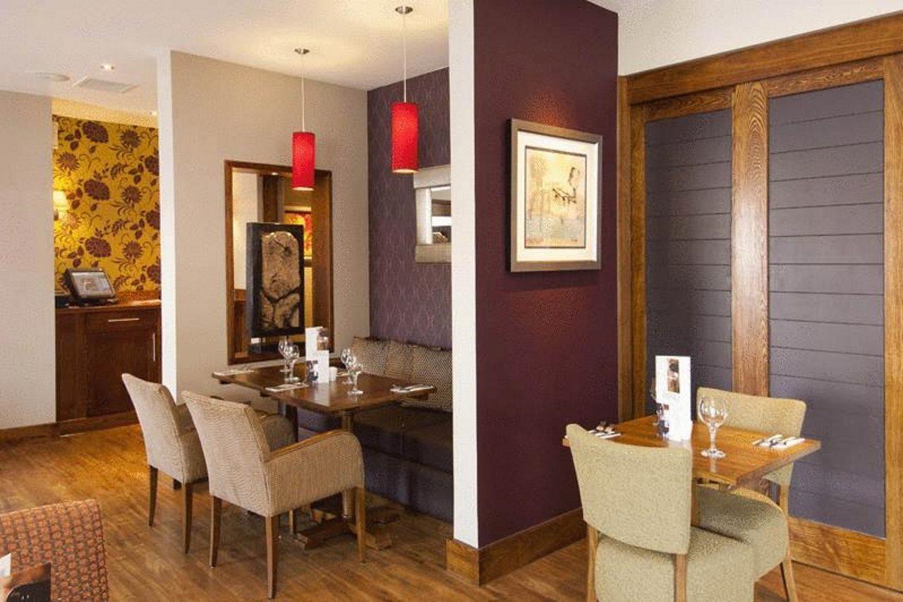 Premier Inn Exeter Central St. Davids ภายนอก รูปภาพ
