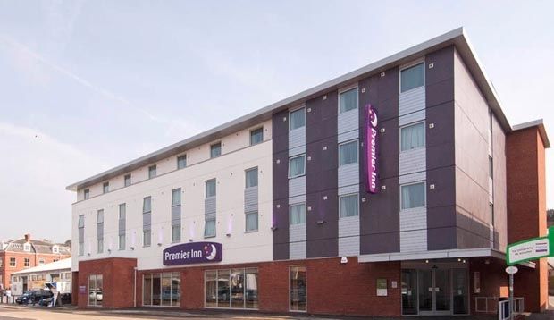Premier Inn Exeter Central St. Davids ภายนอก รูปภาพ